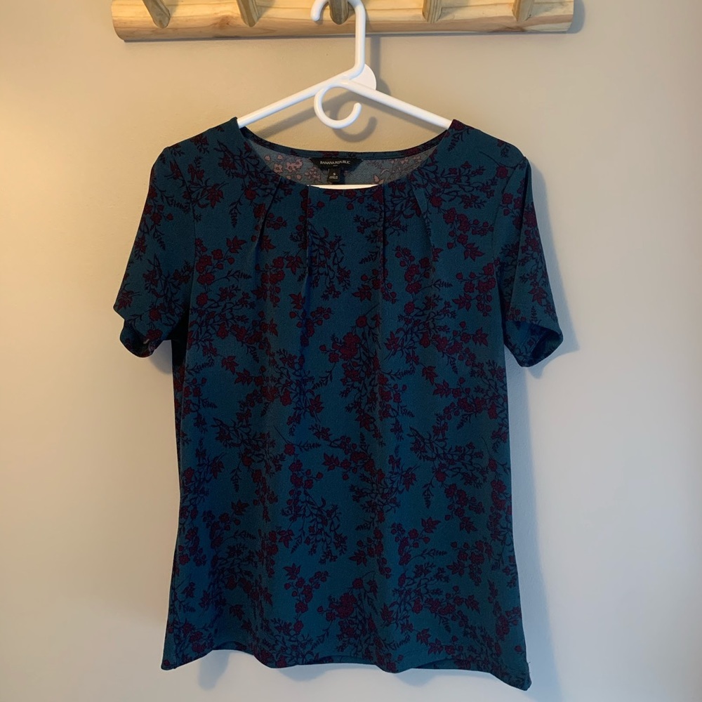 Women’s Banana Republic Top